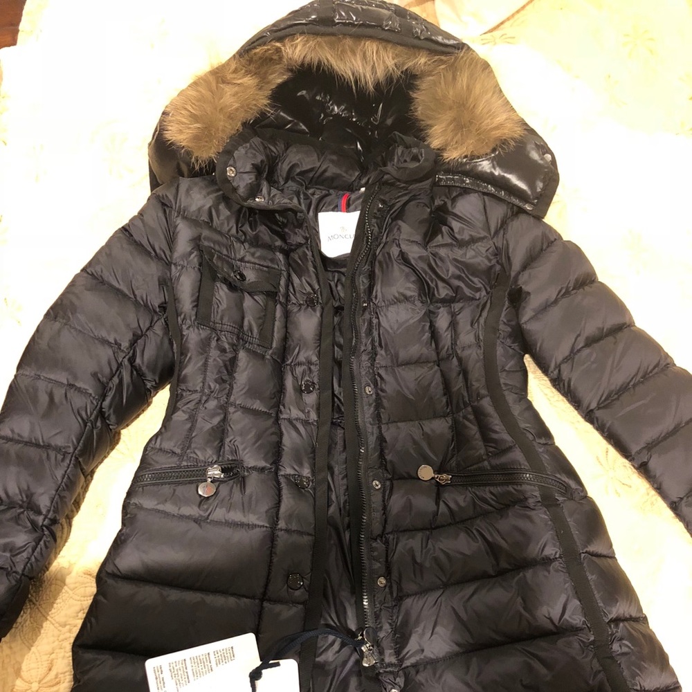 New with tag 100% authenticity Moncler long jacket